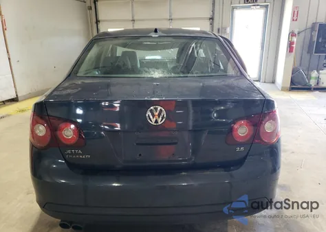 2010 Volkswagen Jetta Se z USA, uszkodzony, nr VIN 3VWRZ7AJ6AM133726
